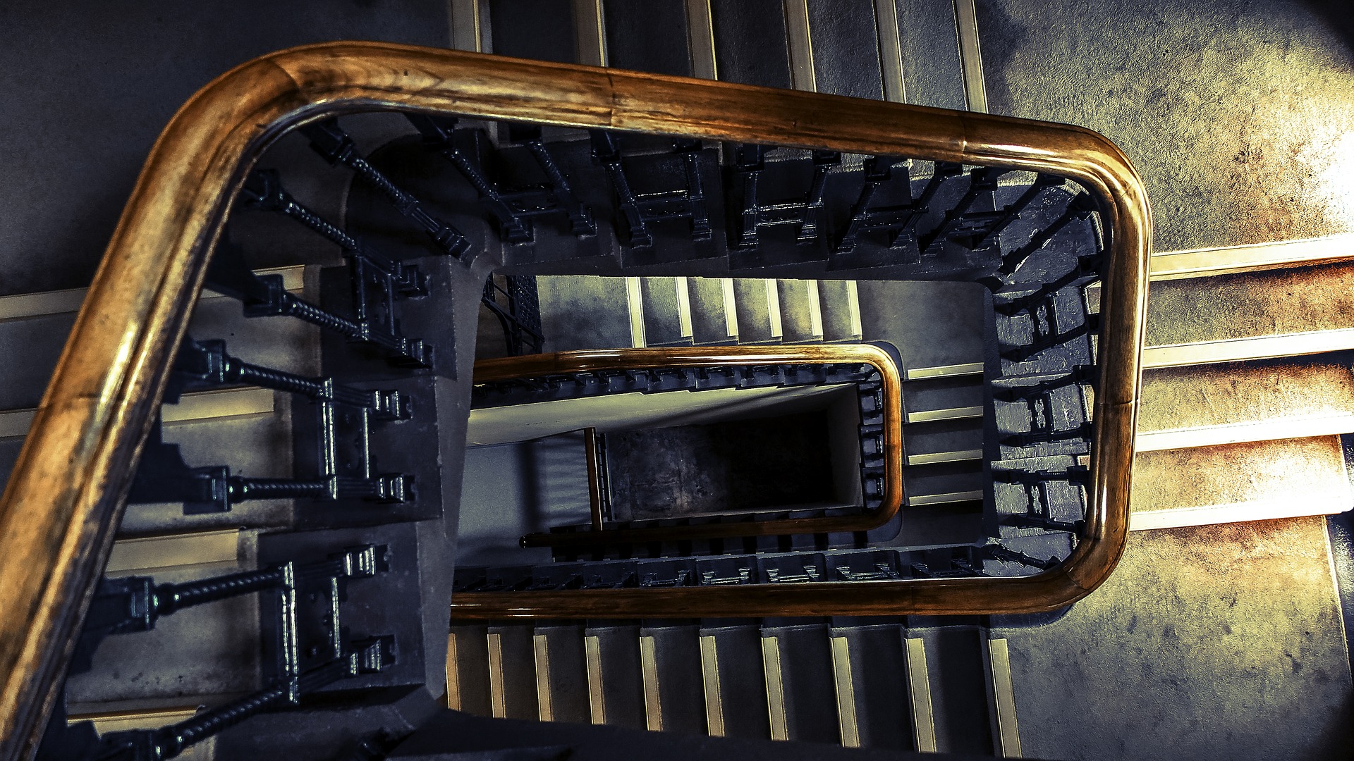 ocelové schodiště